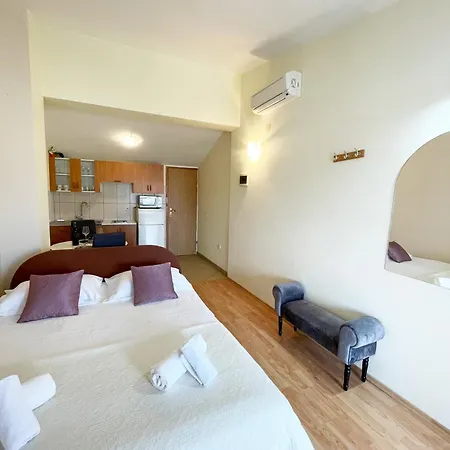 Apartment Mira