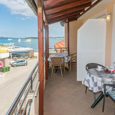 Apartment Mira