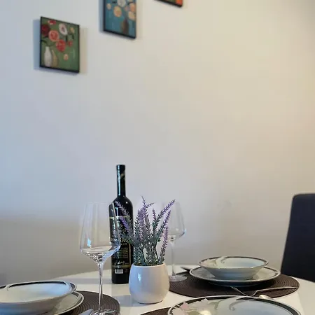 Apartment Mira Sukosan