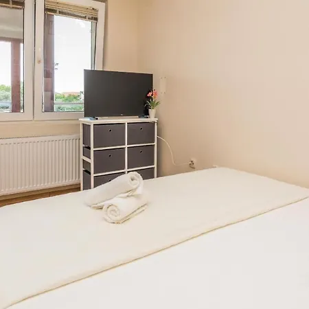 Apartment Mira